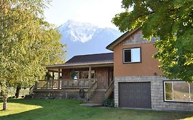 Fraser River Lodge